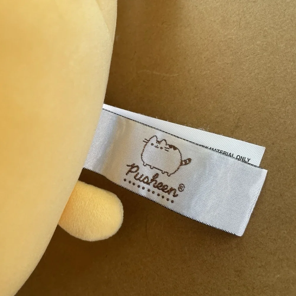 Cinnamon Roll Pusheen Large 12